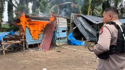 Markas Narkoba Mencirim Kampung Digerebek, Bandar Diciduk, Airsoft Gun dan Sangkur Disita